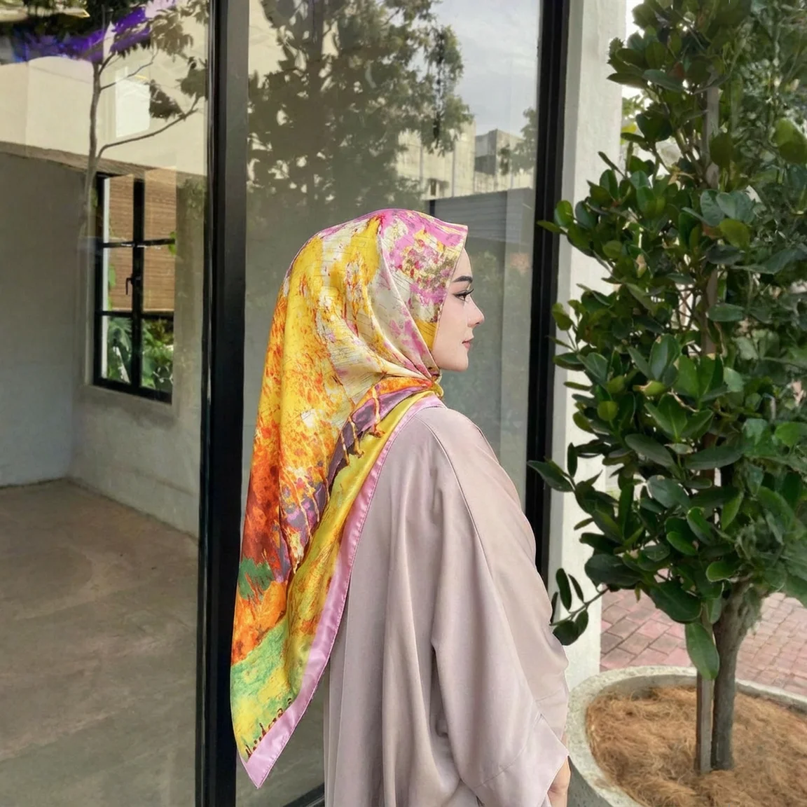 

Модный квадратный платок с леопардовым принтом из атласного шелка для женщин, мусульманский хиджаб, шаль, накидка, повязка на голову, аксессуар для волос, 90*90 см