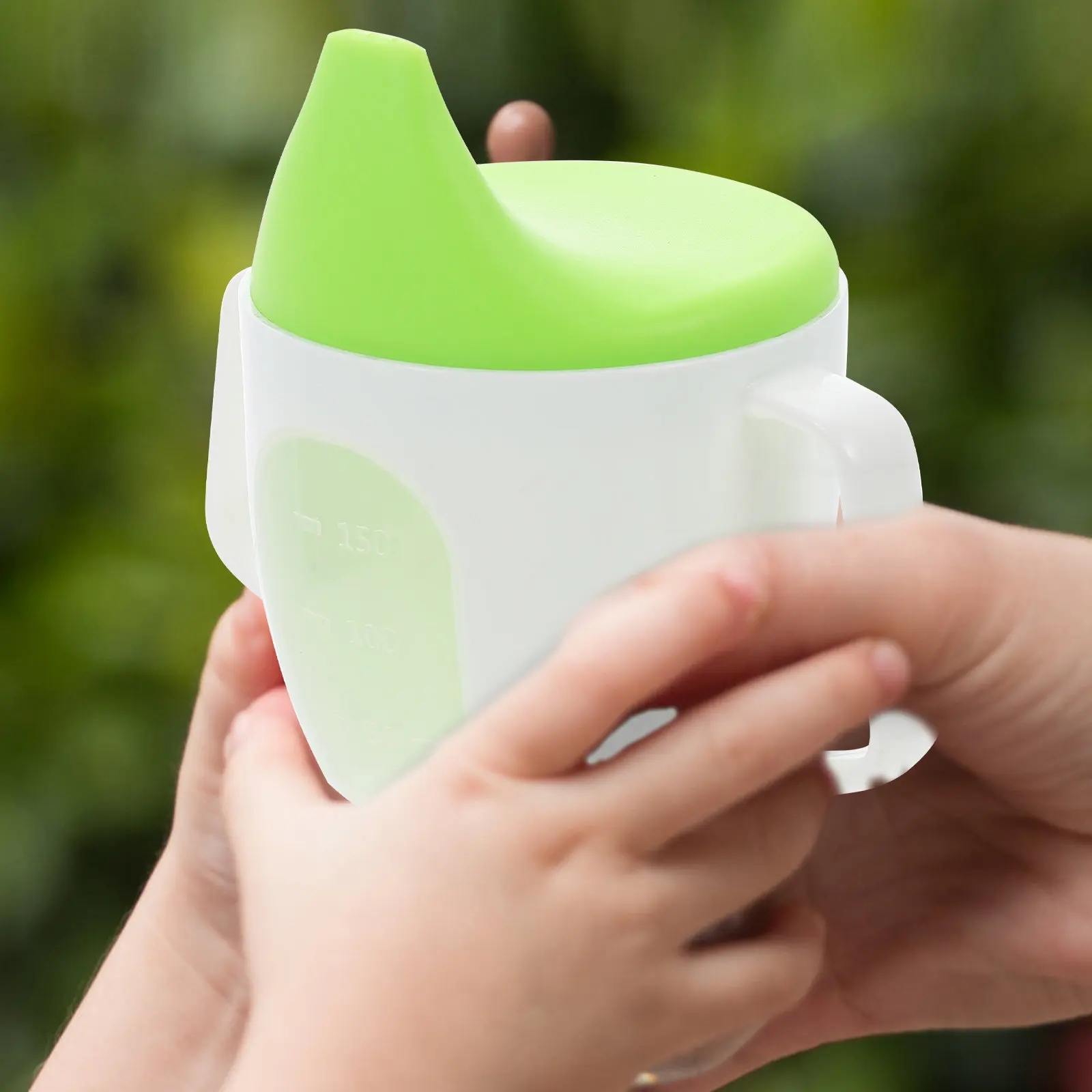 

Baby Water Cup Sippy Trainer Toddler Green Handle spill proof leak proof safe ergonomic easy clean PP material baby feeding