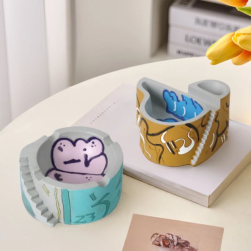

Graffiti ashtray creative artistic ashtray for living room bedroom and study simple resin craft tabletop decoration graffiti art