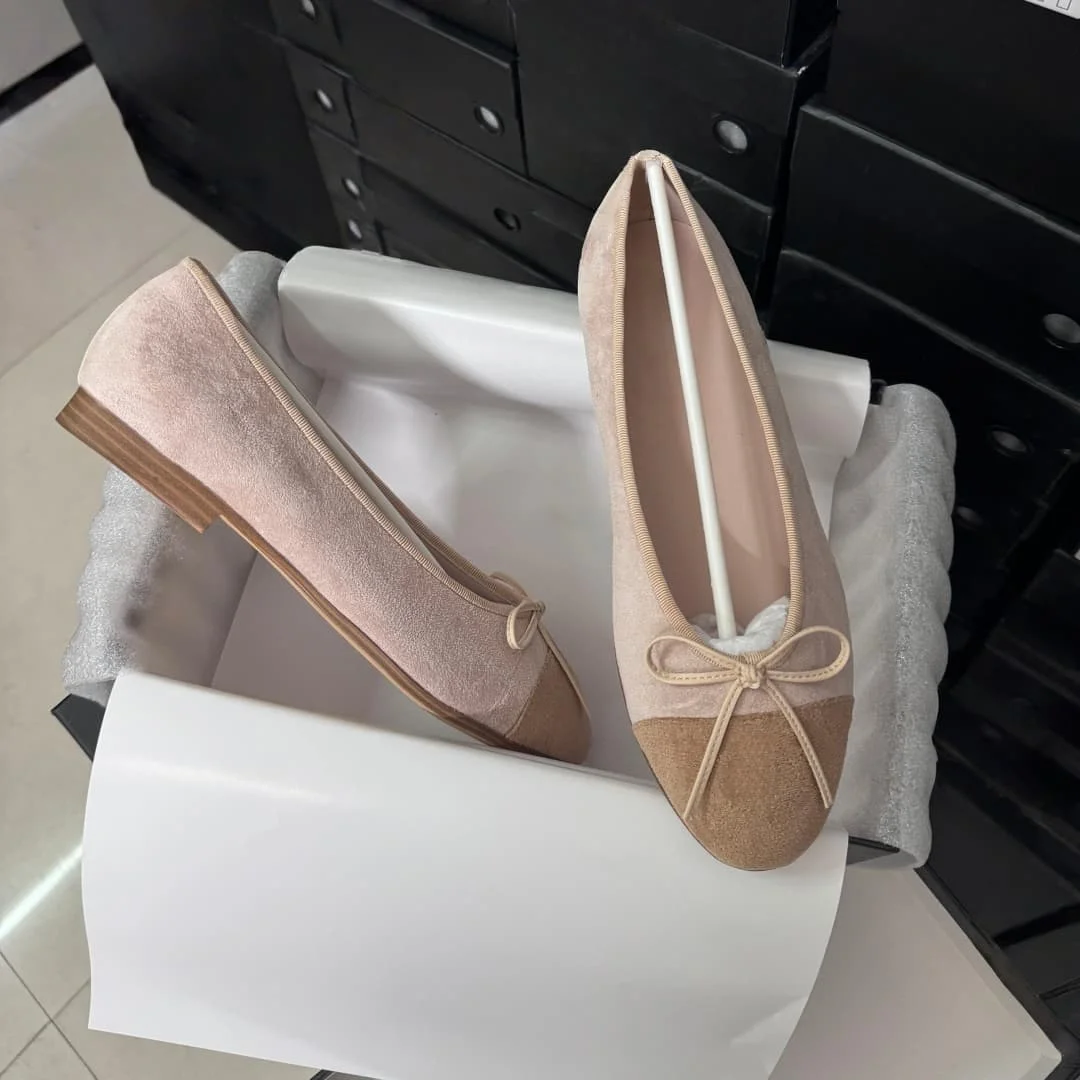 2026 Mary Jane Ribbon velvet flat shoes Casual shoes Women retro brown cowhide comfortable designer socialite boat shoes runway