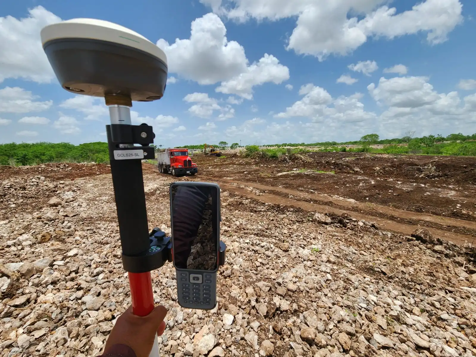 E1 Ultra Accurate Lifetime Updates Cm Level Accuracy GNSS Receiver High Quality Positioning RTK Base And Rover