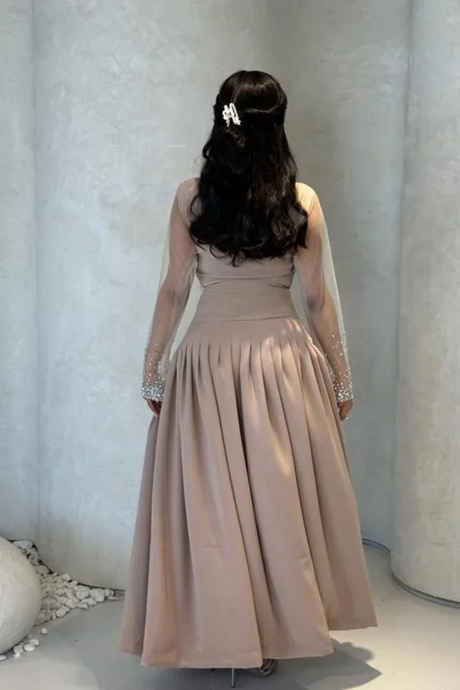 カスタマイズされた 2 ピースウエディングドレスビーズシアースリーブフォーマルイブニングパーティードレス بتصميم كلاسيكي فستان انيق