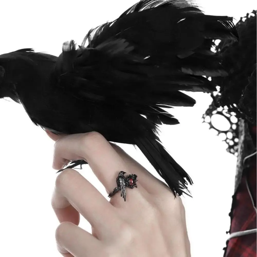 Fashion Love and Deepspace Black Raven Ring Red Zircon Jewelry Sylus Crow Cosplay Ring Merch Adjustable Artisan Rings Props Gift