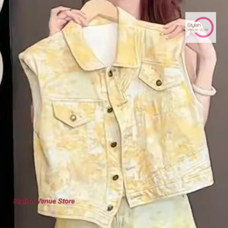 

Summer new yellow tie-dyed denim vest female Korean retro fashion design sense of western style casual Joker sleeveless top.