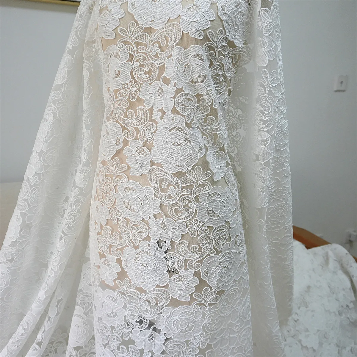 Ivory Boning-Style Fabric for Wedding Dresses Transparent Premium Embroidered Lace Garments Appliqued Material