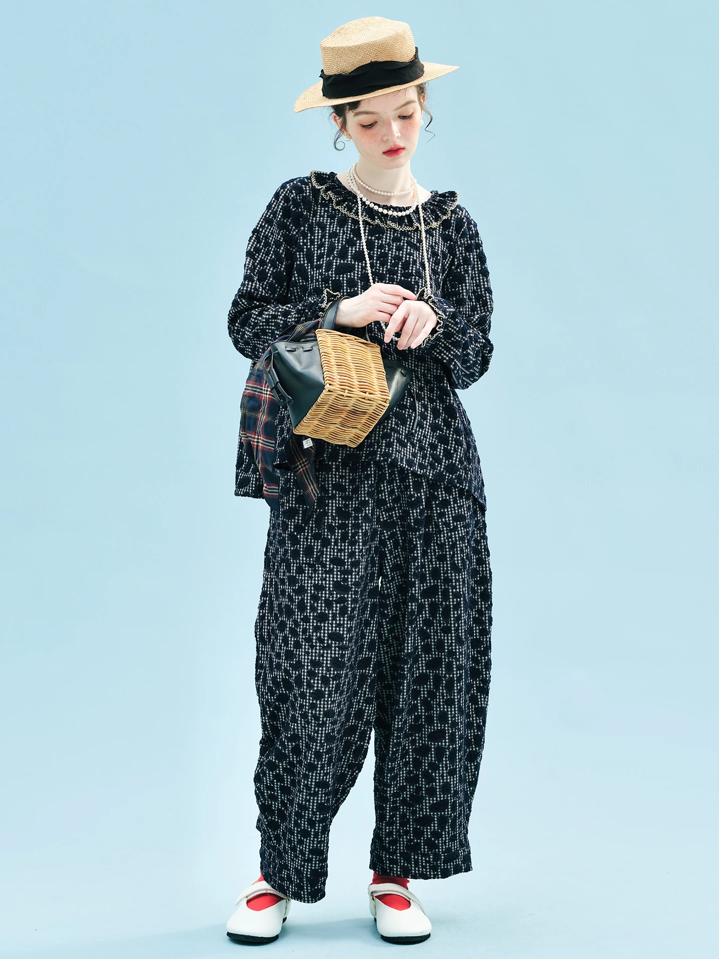 

Women's Plaid Jacquard Carrot Pants Loose and Comfortable Fit Suitable for Daily Casual Wear Retro and Stylish 255252