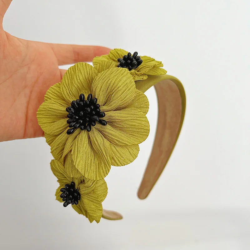 

Handmade Floral Pearl Headband Wide Soft Stretch Hair Band for Women Non-Slip Makeup Skincare Vintage Style Luxury Events