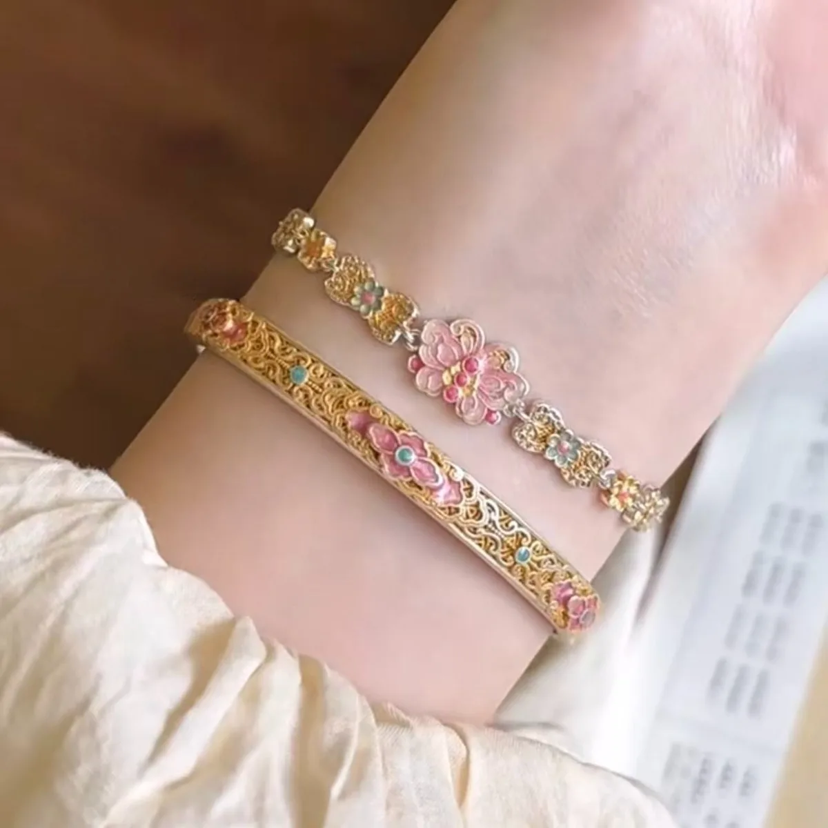 Traditional Chinese Style Silver Plated Colored Enamel Bracelets for Women Flower Butterfly Shaped Retro Palace Luxurious Bangle