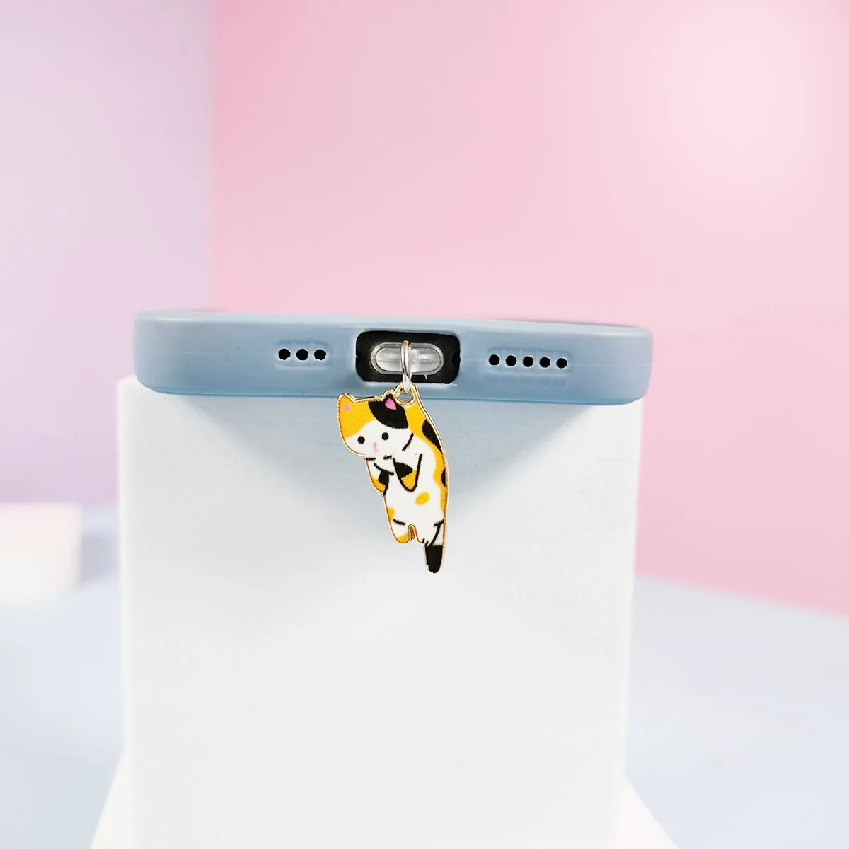 A cat phone dust plug suitable for iPhone for Samsung Type-C interface dust plug phone suspension accessories cute cat