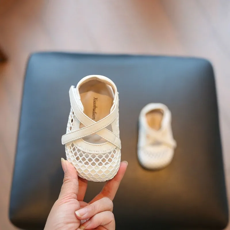 Kleinkind-Sandalen aus atmungsaktivem Mesh, vielseitige Baby-Lauflernschuhe mit runder Zehenkappe, Sommer 2026 Neuheit, Kinder-Flachschuhe mit weicher, rutschfester Sohle – Detail 6