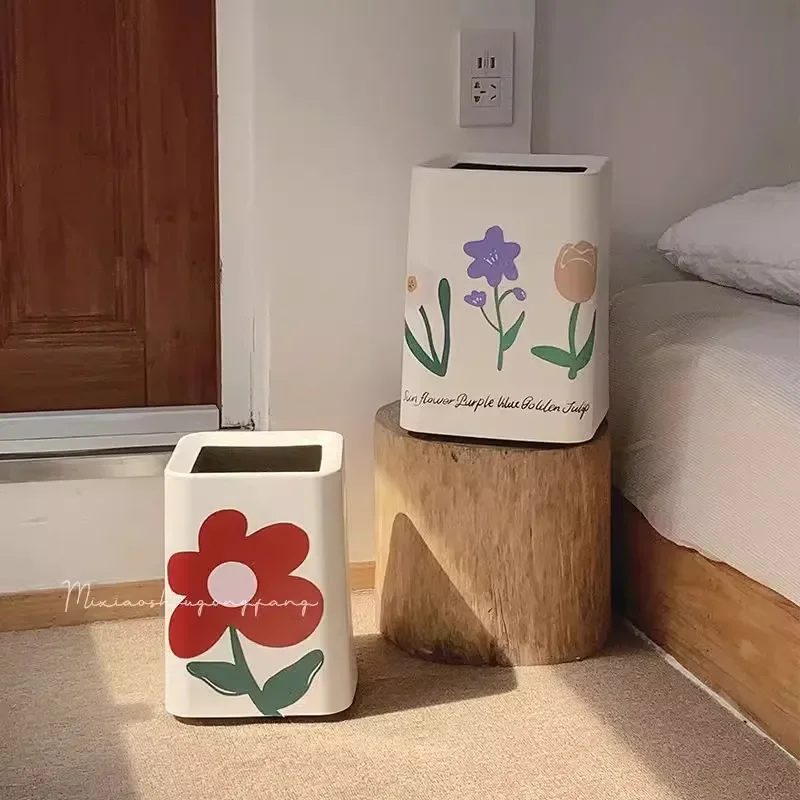 2023 New Creative Cute Trash Can for Home Bedroom Living Room Bathroom Toilet High Value Light Luxury Style Waste Bin