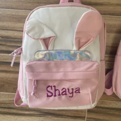 Bolsa de regalo bordada con apertura personalizada para guardería, mochila de viaje con nombre personalizado de dibujos animados para niño y niña