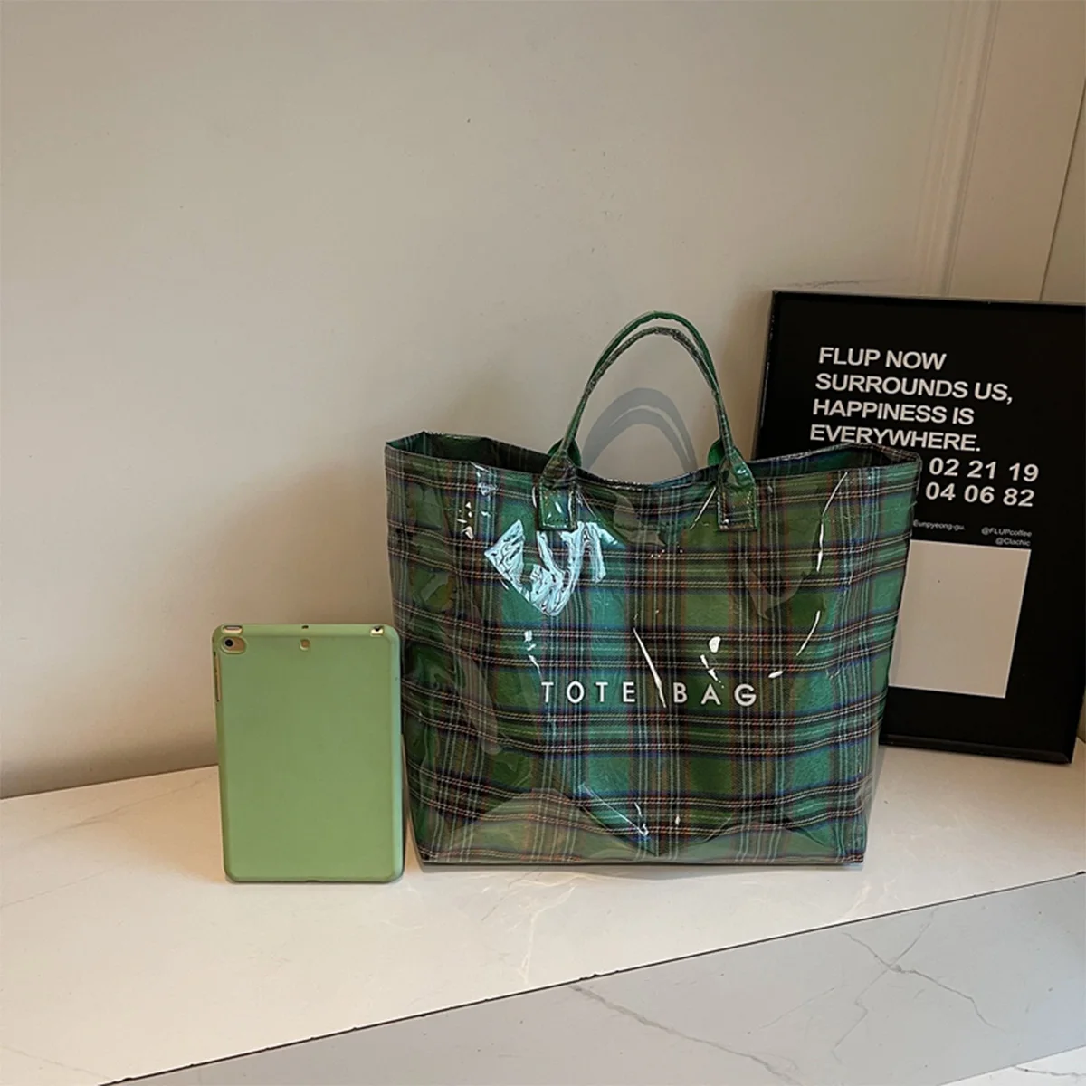 

Большая вместительная сумка-тоут с геометрическим рисунком, модная прозрачная накладка с буквенным принтом, застежка-липучка, внутренний карман на молнии для поездок на работу по магазинам