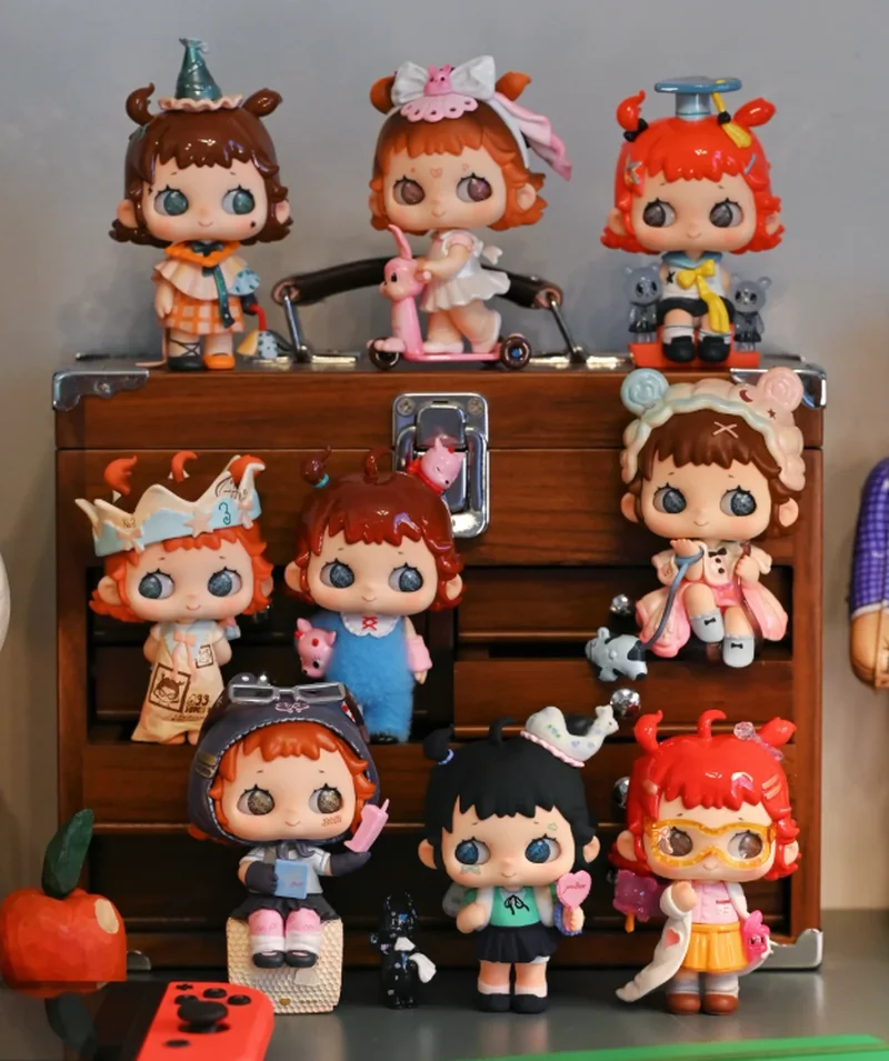 جديد وصول رينا 33 الجيل الأول خارج سلسلة صندوق أعمى لعبة شقي خادمة الشكل تحصيل العصرية مكتب الديكور