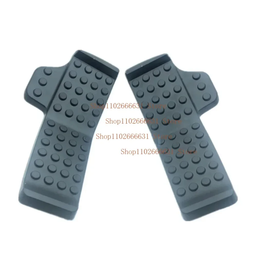 For HITACHI ZAX EX60 70 120 200 210 250-1-3-5-6 Excavator Direct Injection Walking Pedal High Quality Excavator Accessories 2pcs