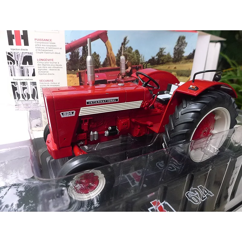 

Diecast REP 1:16 Scale IH 624 Agricultural Alloy Tractor Model Collectible Toy Gift Souvenir Display Ornament