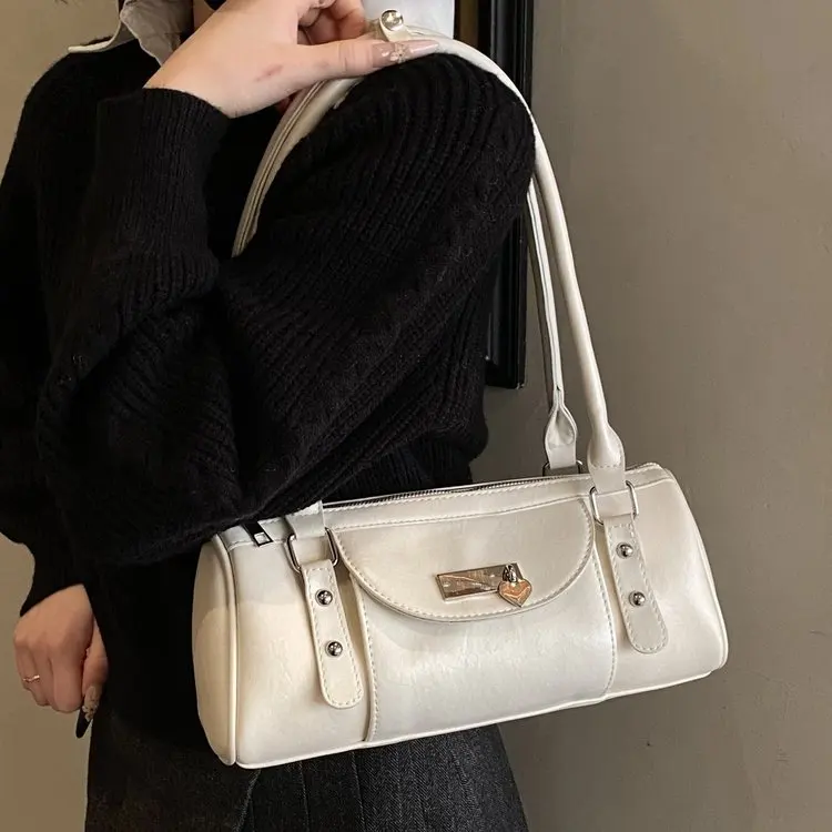 

Новая ретро-сумка-багет 2026 года для женщин, из искусственной кожи, с замком-сердечком, универсальная наплечная сумка/сумка-багет