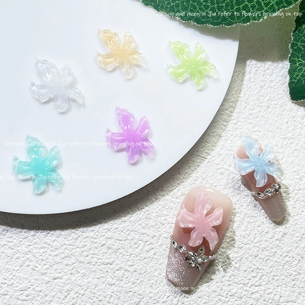 50 ชิ้น Ice - Clear ดอกไม้เล็บ Charms และอัญมณีผสมสี Lily ดอกไม้เล็บ Rhinestones 3D ฮาวายดอกไม้เล็บเครื่องประดับอุปกรณ์