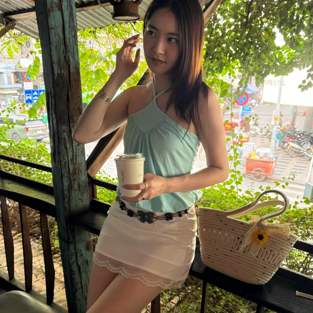 Y2K Mint‑Green Halter Neck Pleated Tank Top Women V‑Neck Gathered Bubble Hem Cropped Sleeveless Camisole