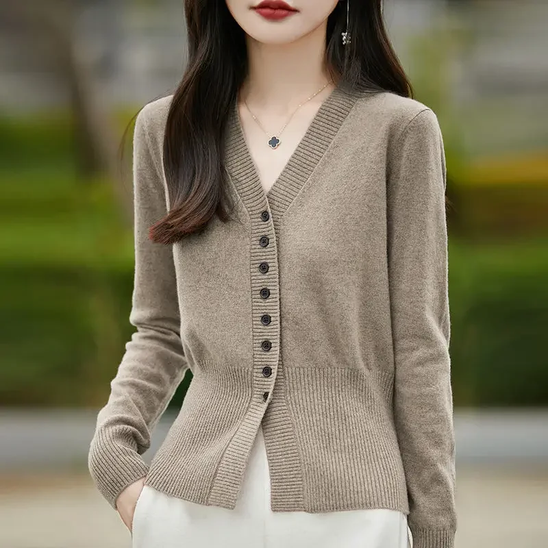 

Fashionable Knitted Cardigan Spring Autumn New Long Sleeve Loose Top Knitted Sweater V-neck Jacket