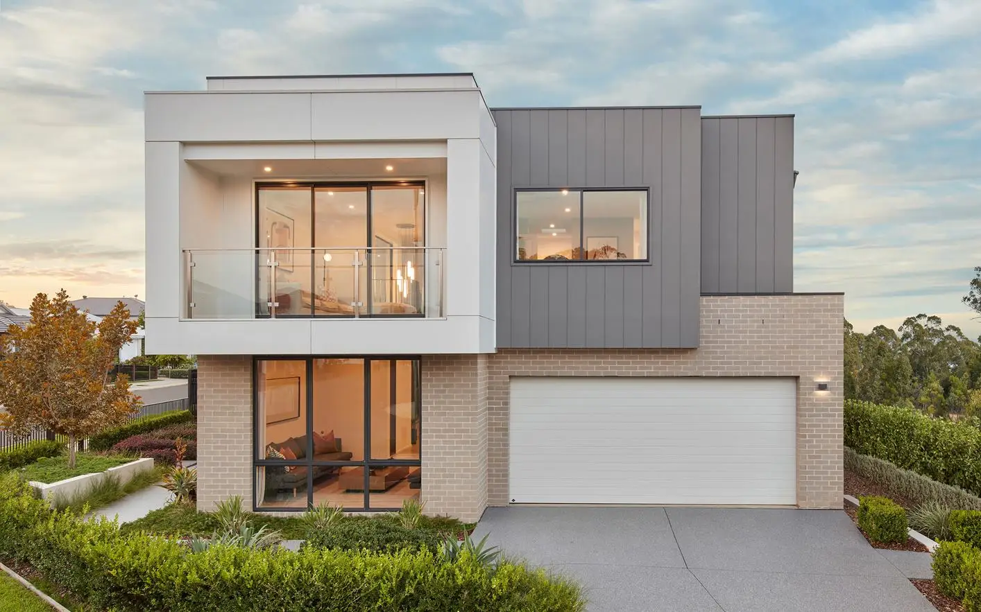 Australian Standard Light Steel Villa Prefabricated Luxury Two Storey House Custom Modern Home