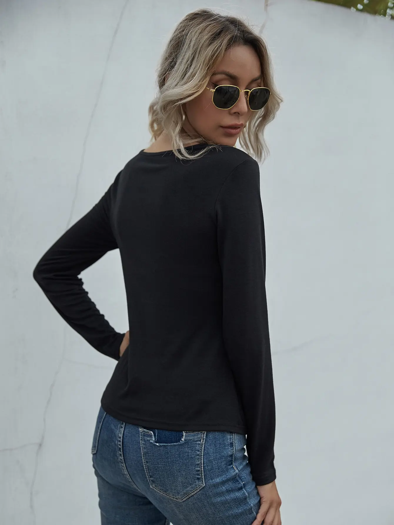 Womens Black Long Sleeve Cut Out Choker Neck Twist Front Slim Fit Casual Basic Shirt Sexy Solid T Shirt Autumn Winter