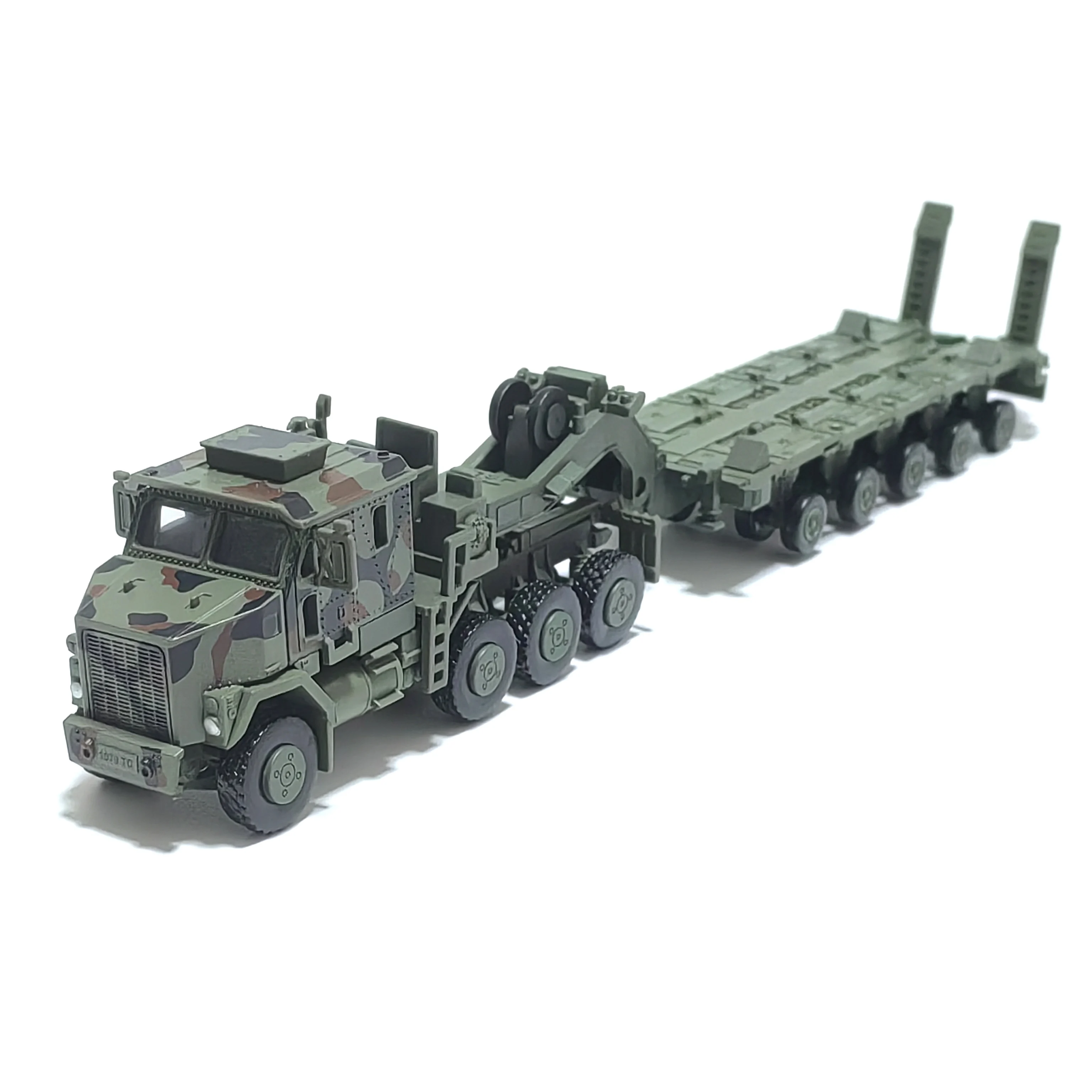 1/72 Scale M1070 Military Transport Vehicle （Military Green）Plastic Model Kit – DIY Assembly, Military Gift for Christmas