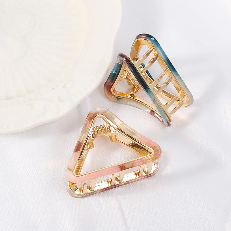 2023 Korean Style Simple Hollow Triangular Geometric Women\'s Hair Claws Hairpins Fashion Girls Hair Accessories Headwear