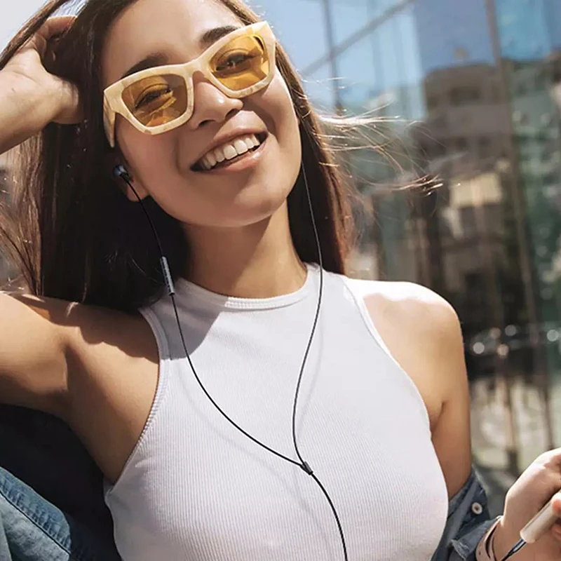 Original xiaomi cápsula fones de ouvido pro 3.5mm in-ear fone de ouvido estéreo com microfone controle de fio fones de ouvido para o jogo música filme