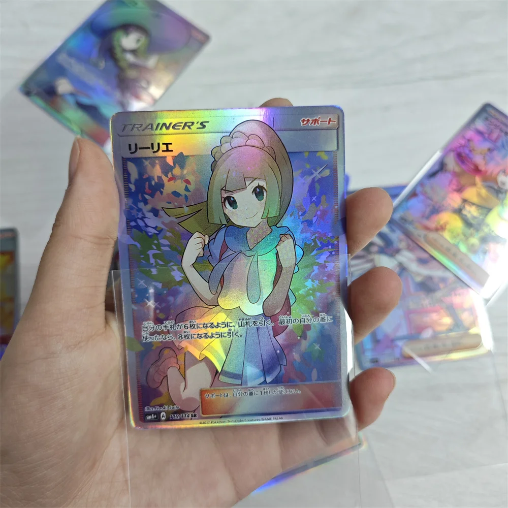 

Коллекционные карты Lillie (9 шт.) PTCG: полноразмерные иллюстрированные карты-прокси (SR) Iono, Professor, Marnie, Whitney, Evelyn, Dana. Игровые карты-реквизит, голографические.