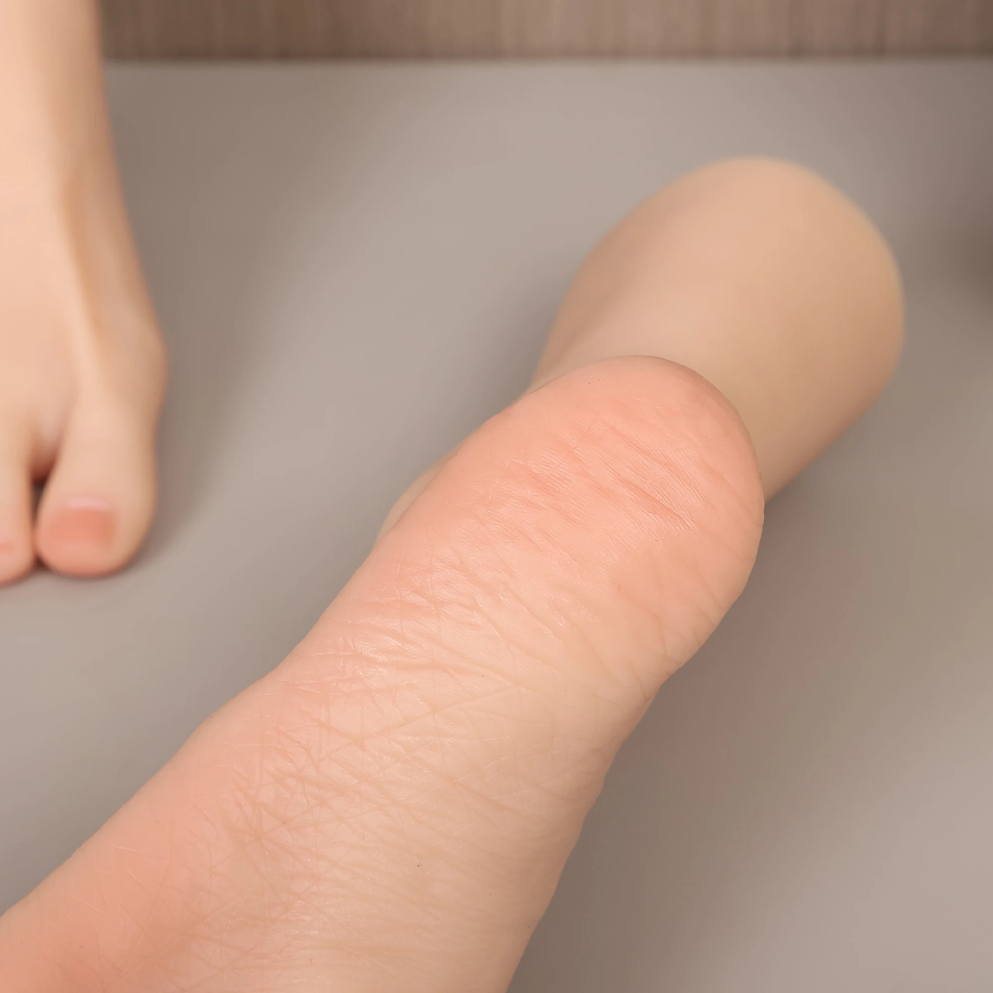 

Lifelike Female Foot Model 22 cm Silicone Mannequin TG37-23 Lady Fetish Feet False Nail Art Jewelry Shoes Art Display