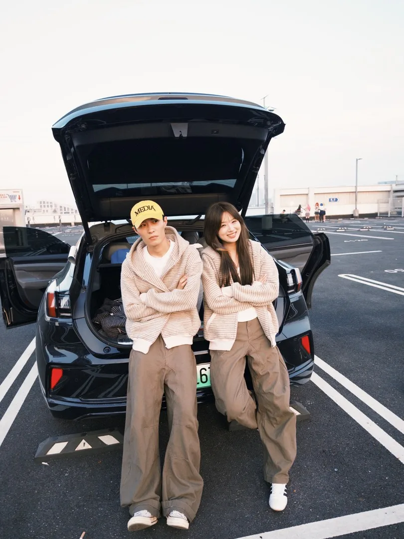 

Khaki Striped Zipper Open Cardigan Hoodie Jaet Men's American Retro Loose Lazy Loose Feeling Top Autumn Faion Streetwear