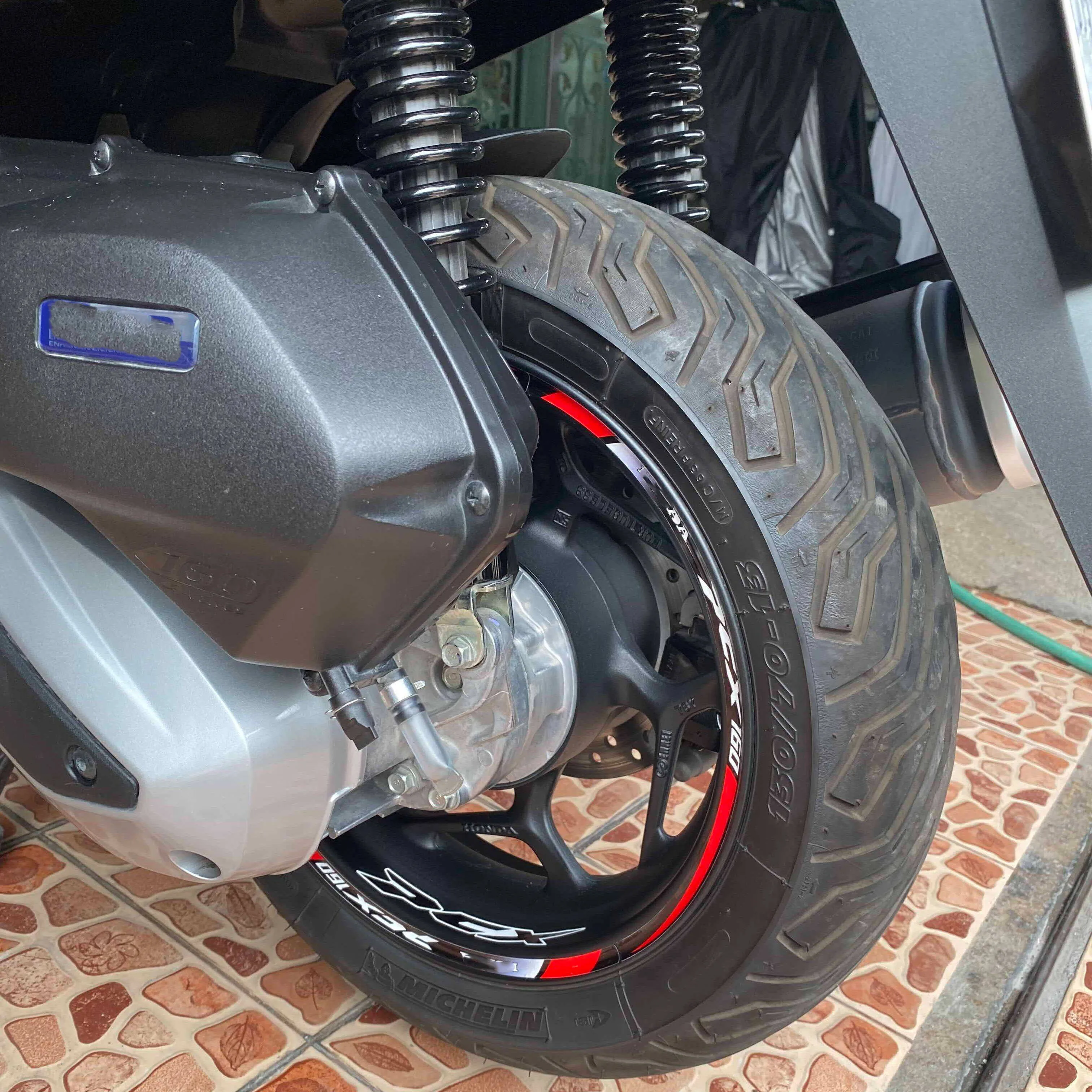 ملصق تعديل إطارات العجلات العاكسة ، شارات المحور ، الحافة ، شريط شريطي ، ملحقات الدراجات النارية da PCX125 ، hon148