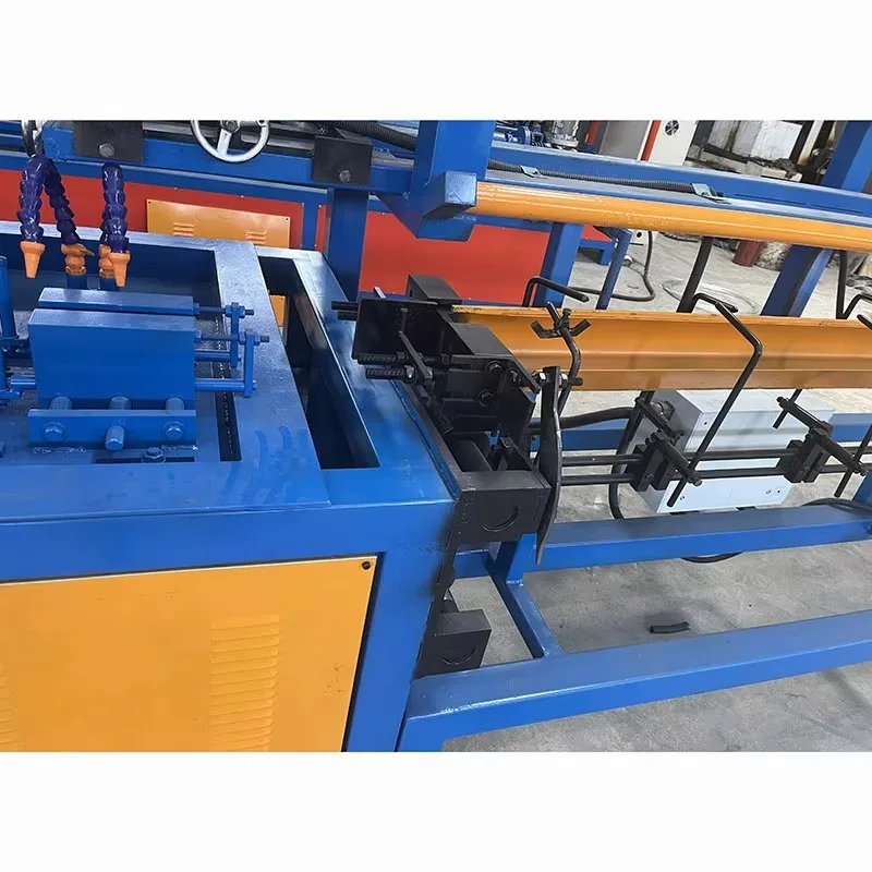 Customized Double Mold Chain Link Making Machine Good Safety Performance Chain Link Fence Making Machine