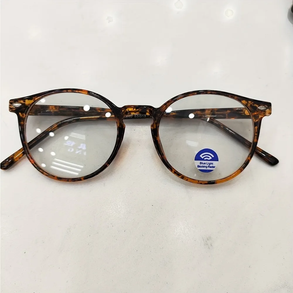 Elegant and simple TR90 computer glasses - lightweight polycarbonate round frame design with star embellishment, full frame goggles, comes with a protective case to relieve eye fatigue and digital screen protection