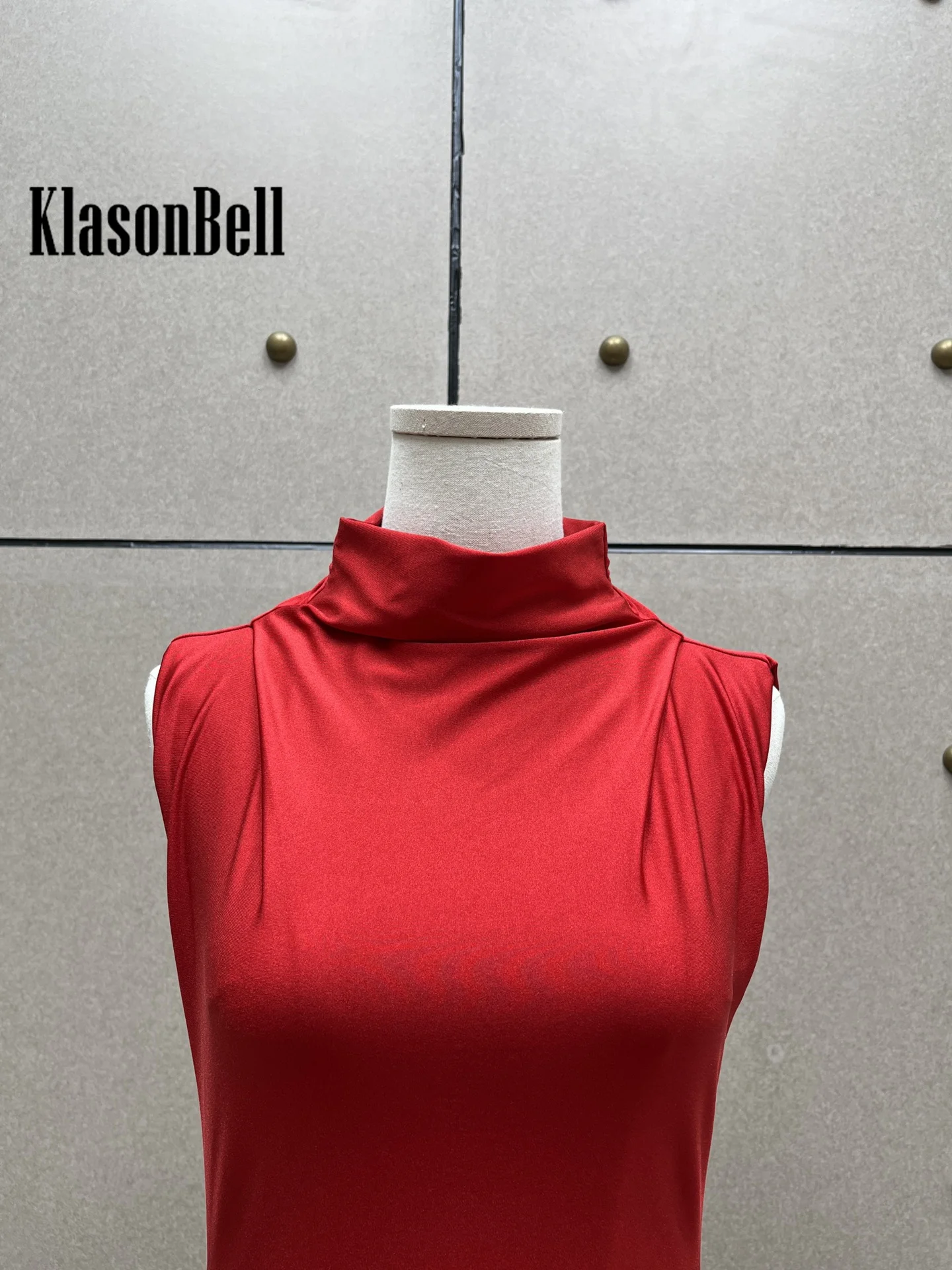 8.24 KlasonBell Women Temperament Fashion Red Banquet Evening Dress Stand Collar Sleeveless Ruched Package Hip Short Dress