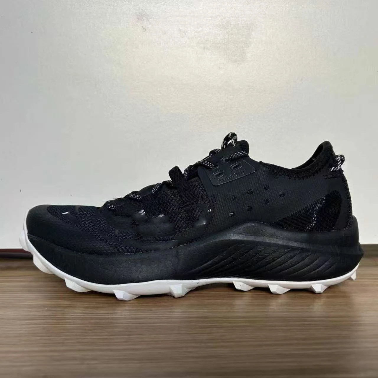 2025 Summer Bestseller Breathable Unisex Sprint Running Shoes Outdoor Running Shoes Marathon Running Shoes Track and Field Runni