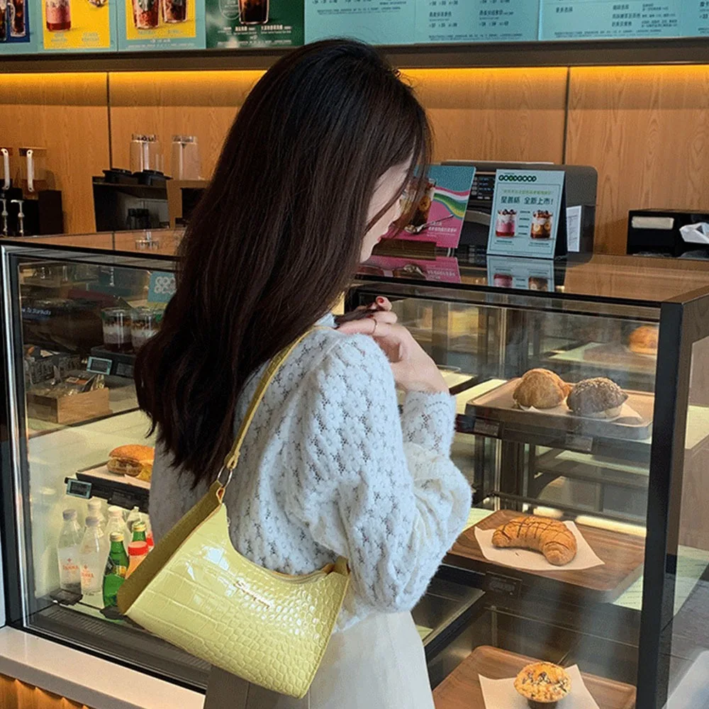 حقيبة كتف عصرية من البولي يوريثان للنساء حقيبة كروس جديدة كاجوال متعددة الاستخدامات تحت الإبط بلون سادة حقيبة يد بسيطة  #5