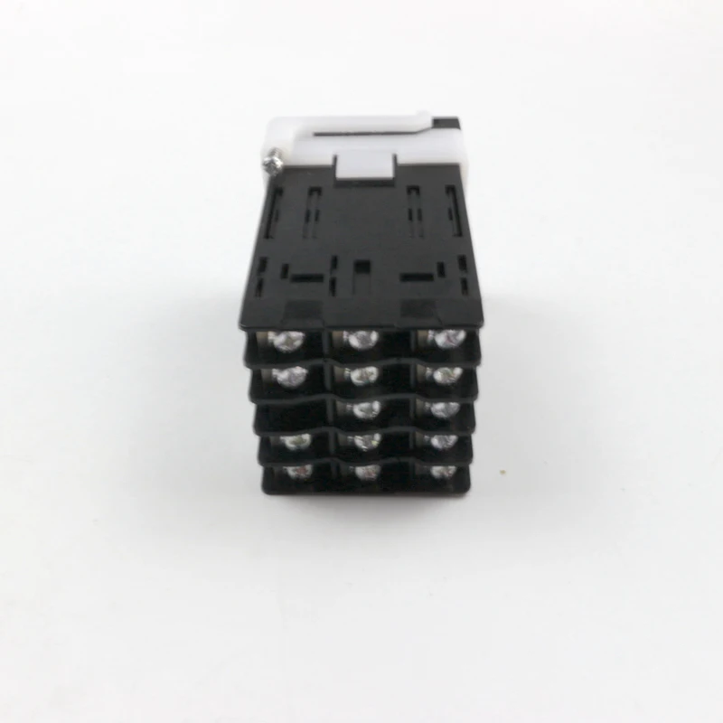 Temperature Controller E5CN-R2MTC-500 Operating Voltage for 24v Output Signal: 4-20mA New and Original