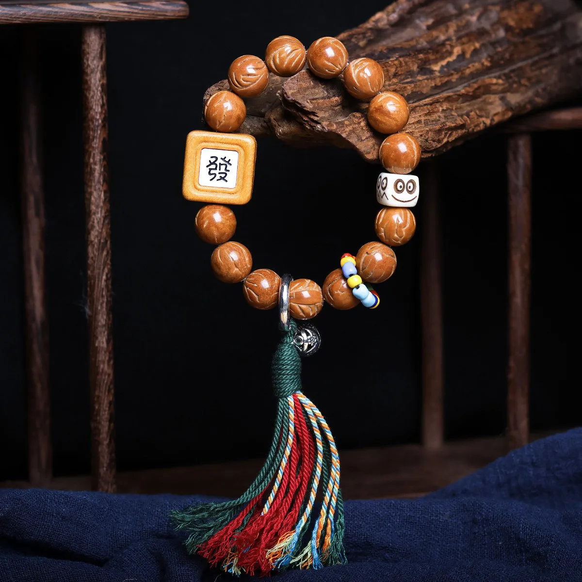 12mm Dragon Pattern Walnut Beaded Bracelet Chinese Style Feng Shui Lucky Wealth Blessing Adai Charm Tassel Buddhist Prayer Beads