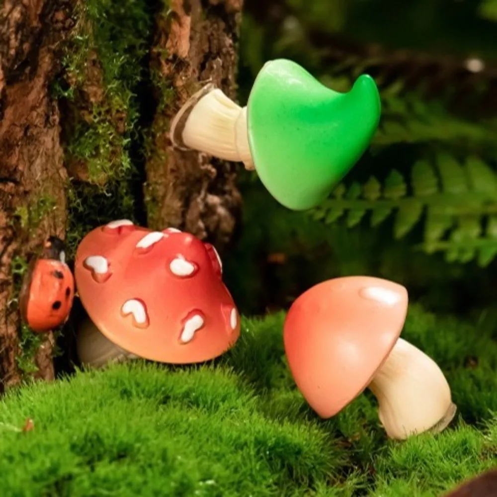 7pcs Mini Simulation Mushroom Craft Ornament Garden Decoration Fake Mushroom Miniatures Plant Bonsai DIY Resin Mushroom Figurine