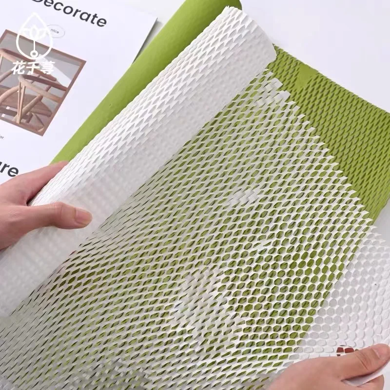 Macchina per la produzione di nuclei a nido d'ape accelerata