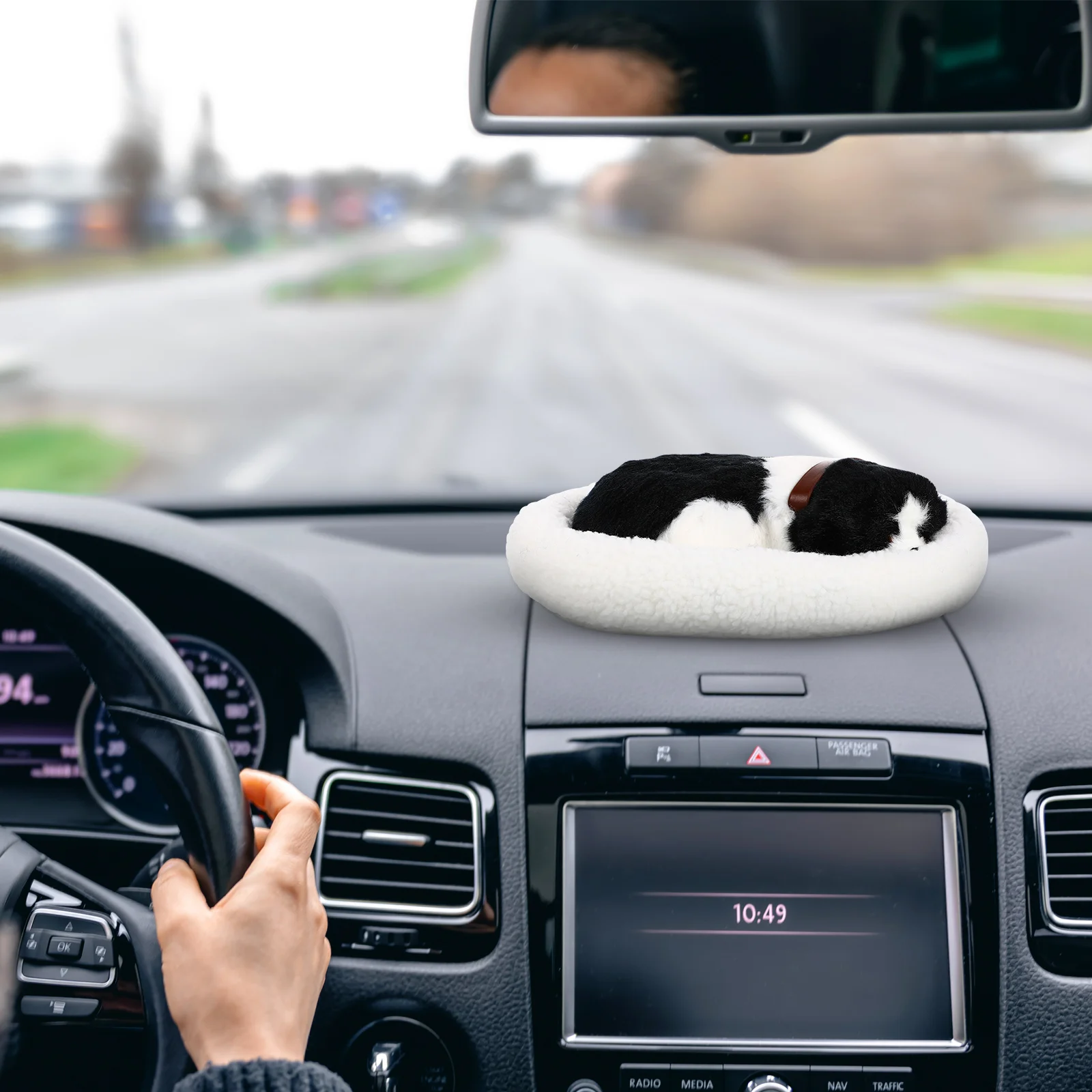 Simulato peluche cane addormentato modello ornamenti farciti falso realistico respirazione realistica polietilene interno rigido cavo
