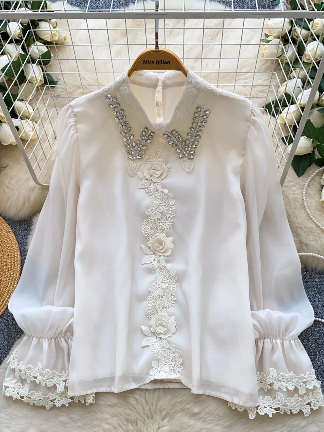 

Lace Patchwork Long Sve irt with Diamond Embelliment for Women Ele Fluffy Sle Breathable Skin-Friendly