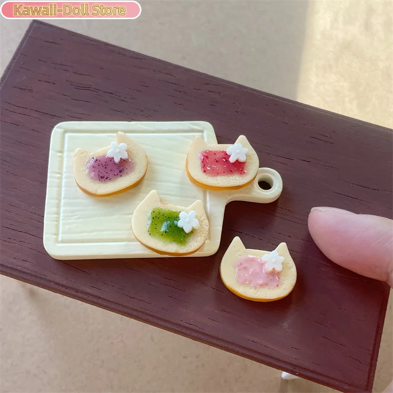 1 Piece New Dollhouse Miniature Food Simulated Cat Jam Toast Bread Model For Doll Accessories