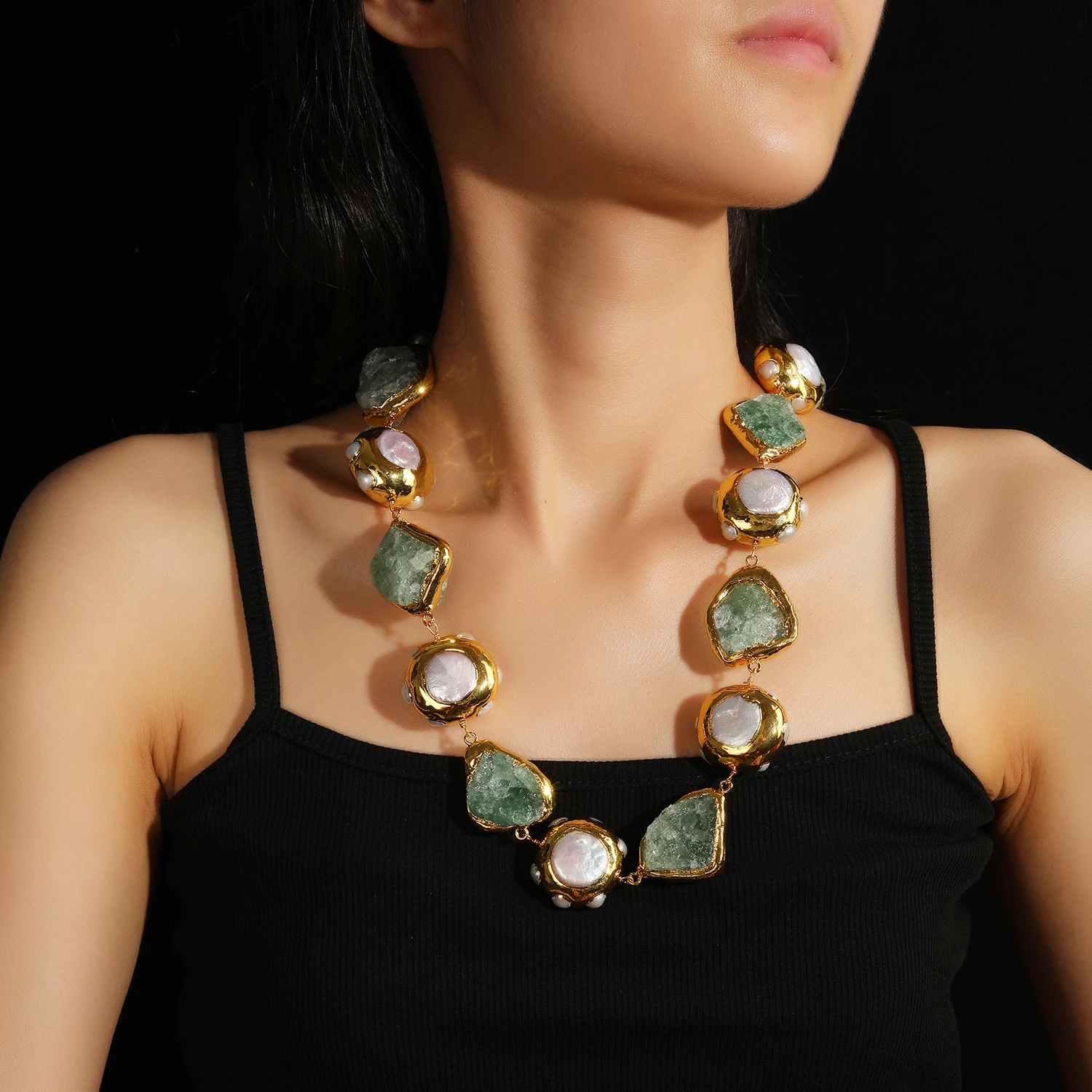 18K Gold Plated Copper Bezel Natural Freshwater Pearl with Green Strawberry Crystal Link Necklace for Weddings in Europe America
