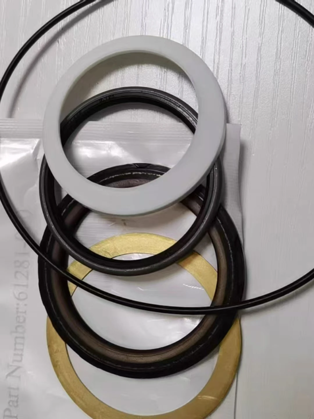 61281-000 SEAL KIT For CHAR-LYNN 61281 EATON