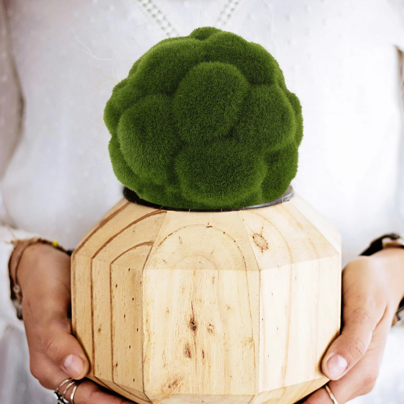 

2pcs Simulated balls Artificial Plant Topiary Ball For Home Garden Decor Wedding Party Wall Hanging Faux Grass Ornaments