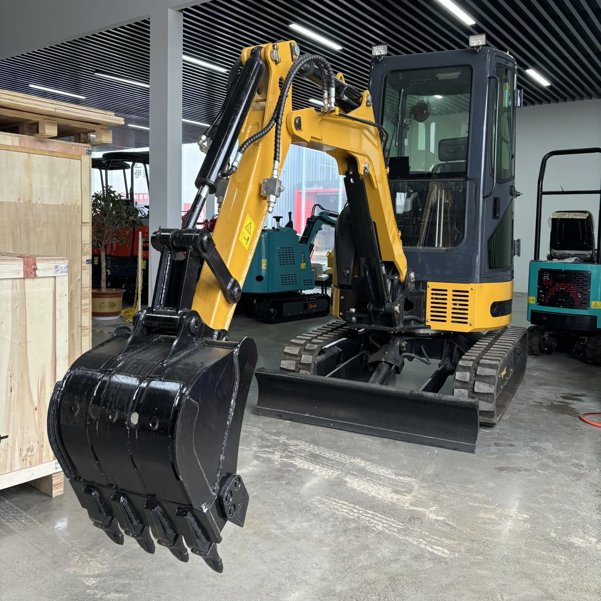 Miniexcavadora Euro 5 con Caja de Transporte de Madera, Motor Kubota Personalizado, Apta para Diversos Escenarios, Múltiples Herramientas Auxiliares