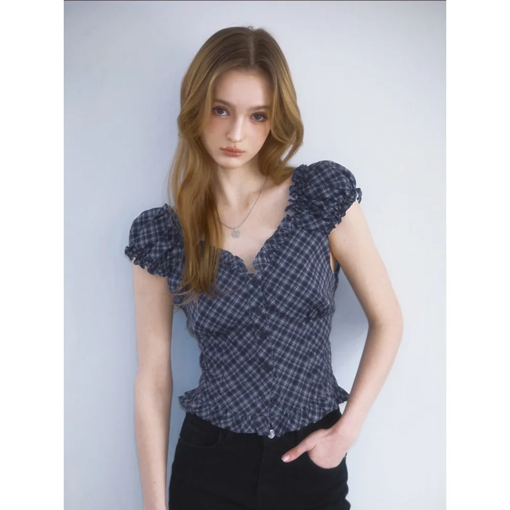 French ballet girl style retro niche plaid fungus edge bubble sleeve top sexy V-neck slimming T-shirt European and American